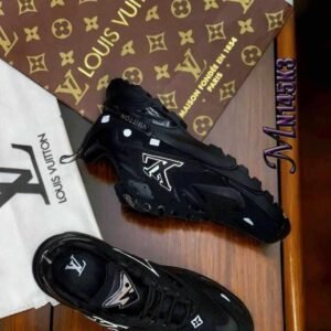 Luxury sport shoe black